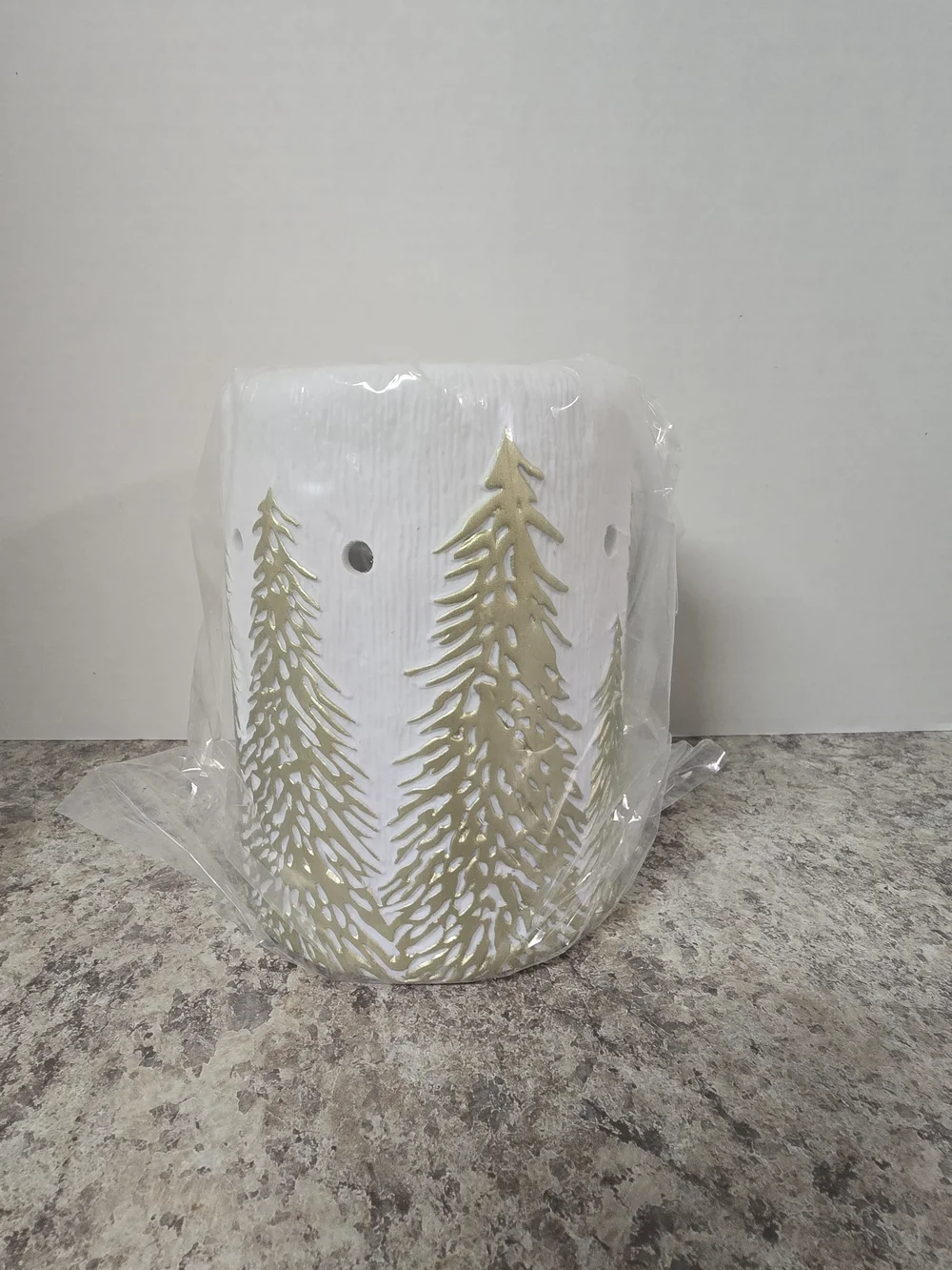 Scentsy Golden Crest Wax Warmer